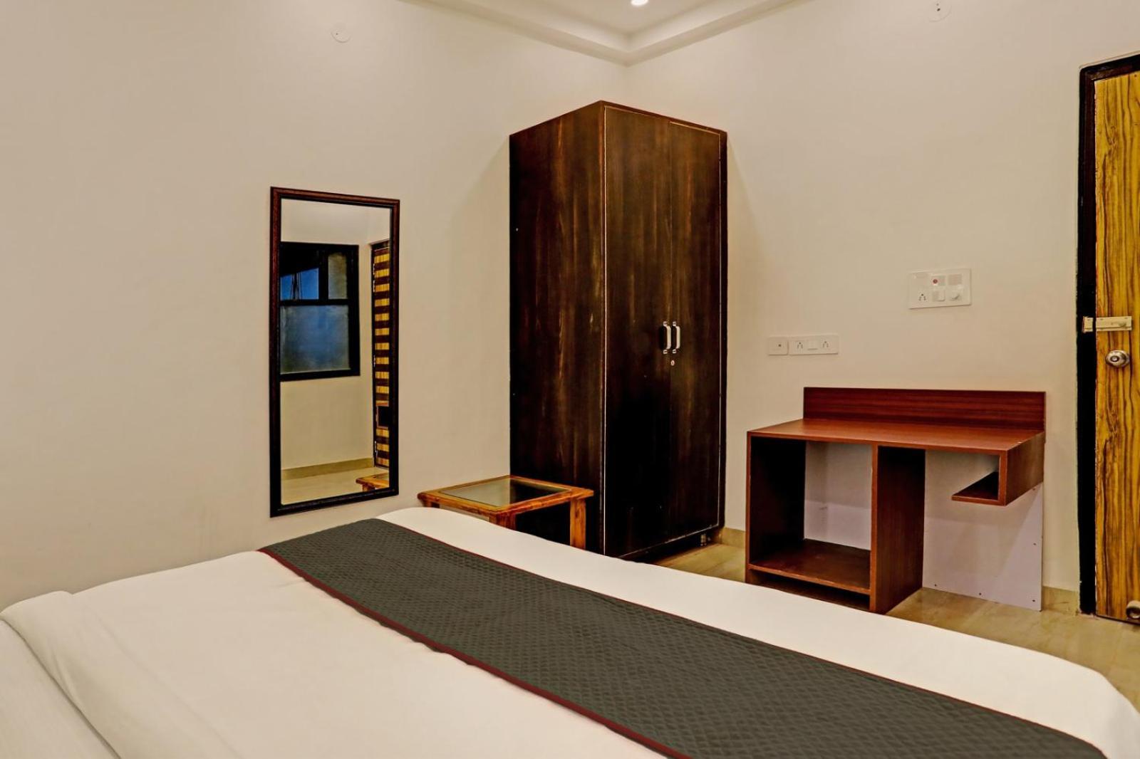 Hotel Golden Prime King Νέο Δελχί Εξωτερικό φωτογραφία